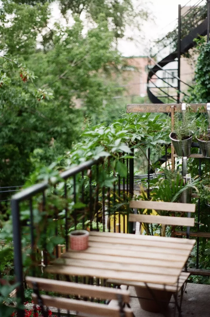 espace vert-jardin-balcon-terrasse
