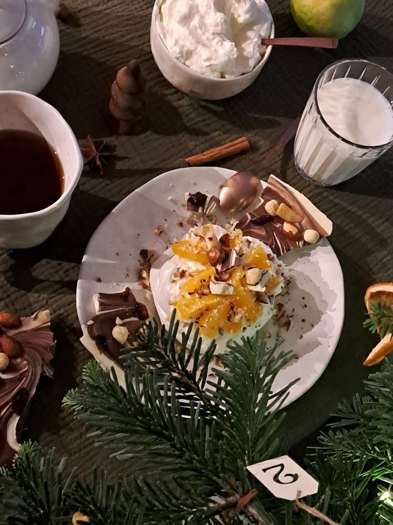 La recette des petites pavlovas de Noël oranges et éclats de noisettes